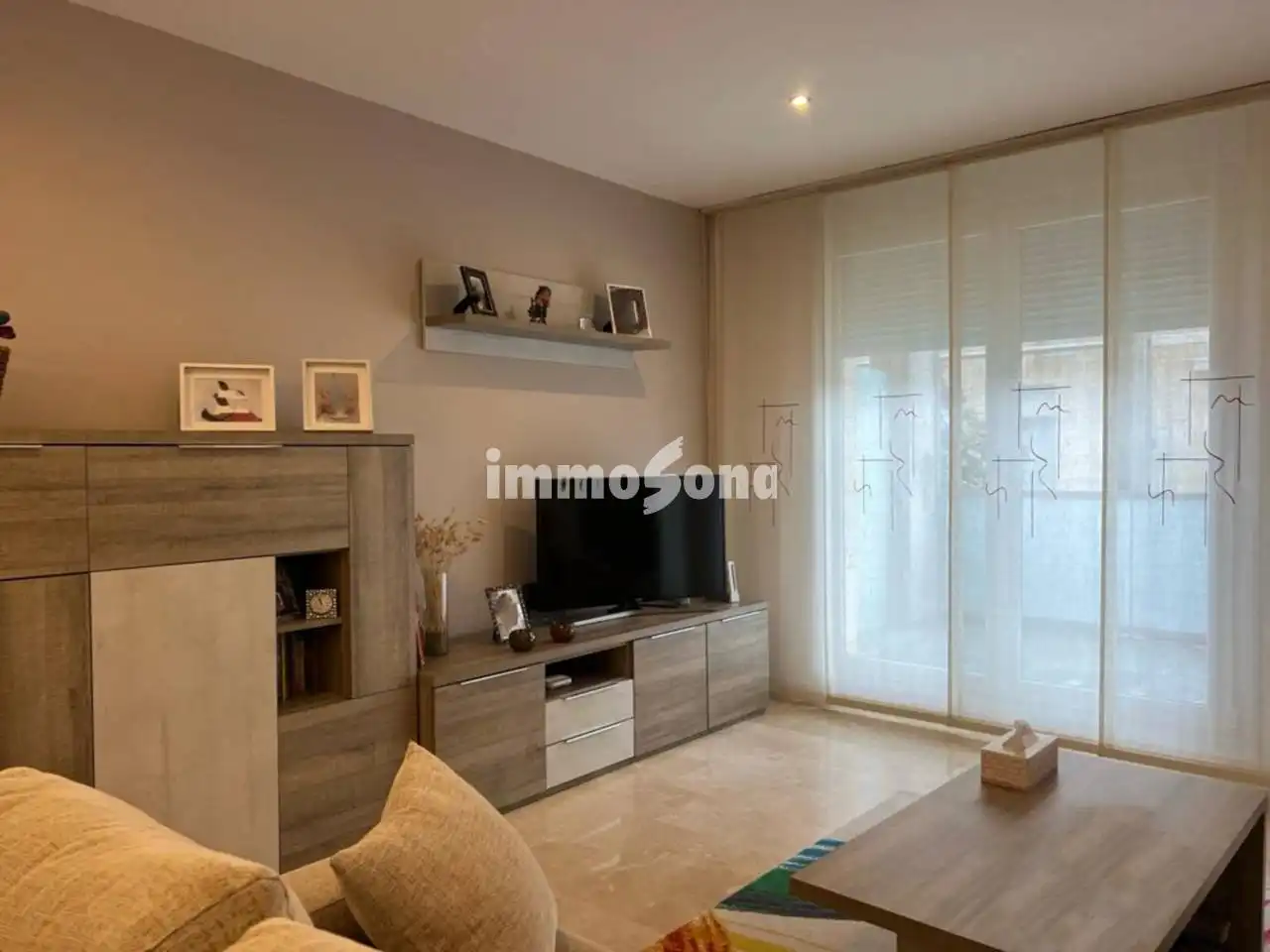 Sala d'estar de Casa o xalet en venda en Tona amb Aire condicionat, Calefacció i Terrassa