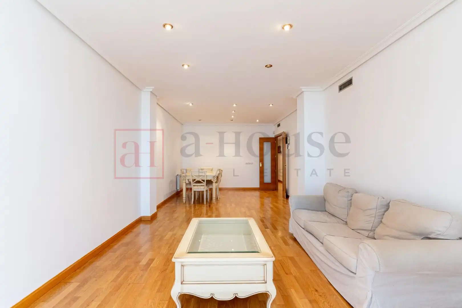 Living room of Flat for sale in Madrid  with Air Conditioner, Heating and Private garden