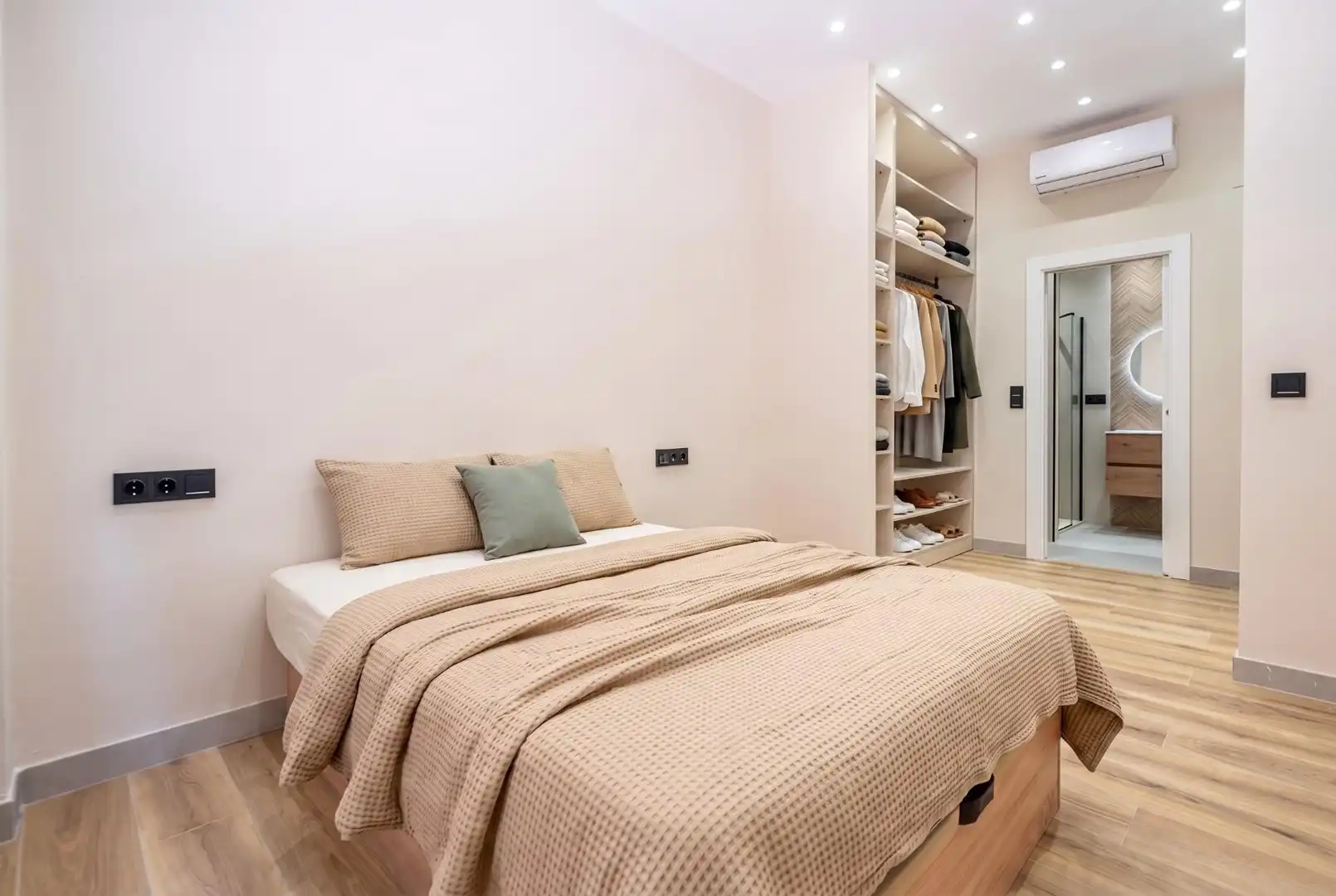 Habitación de Piso en venta en Granada con Aire acondicionado, Calefacción y Parquet