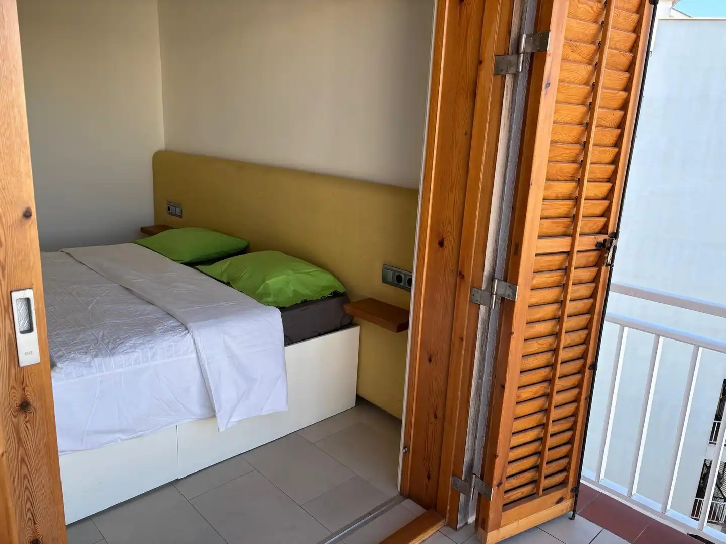 Habitación de Piso de alquiler en Lloret de Mar con Calefacción, Terraza y Amueblado