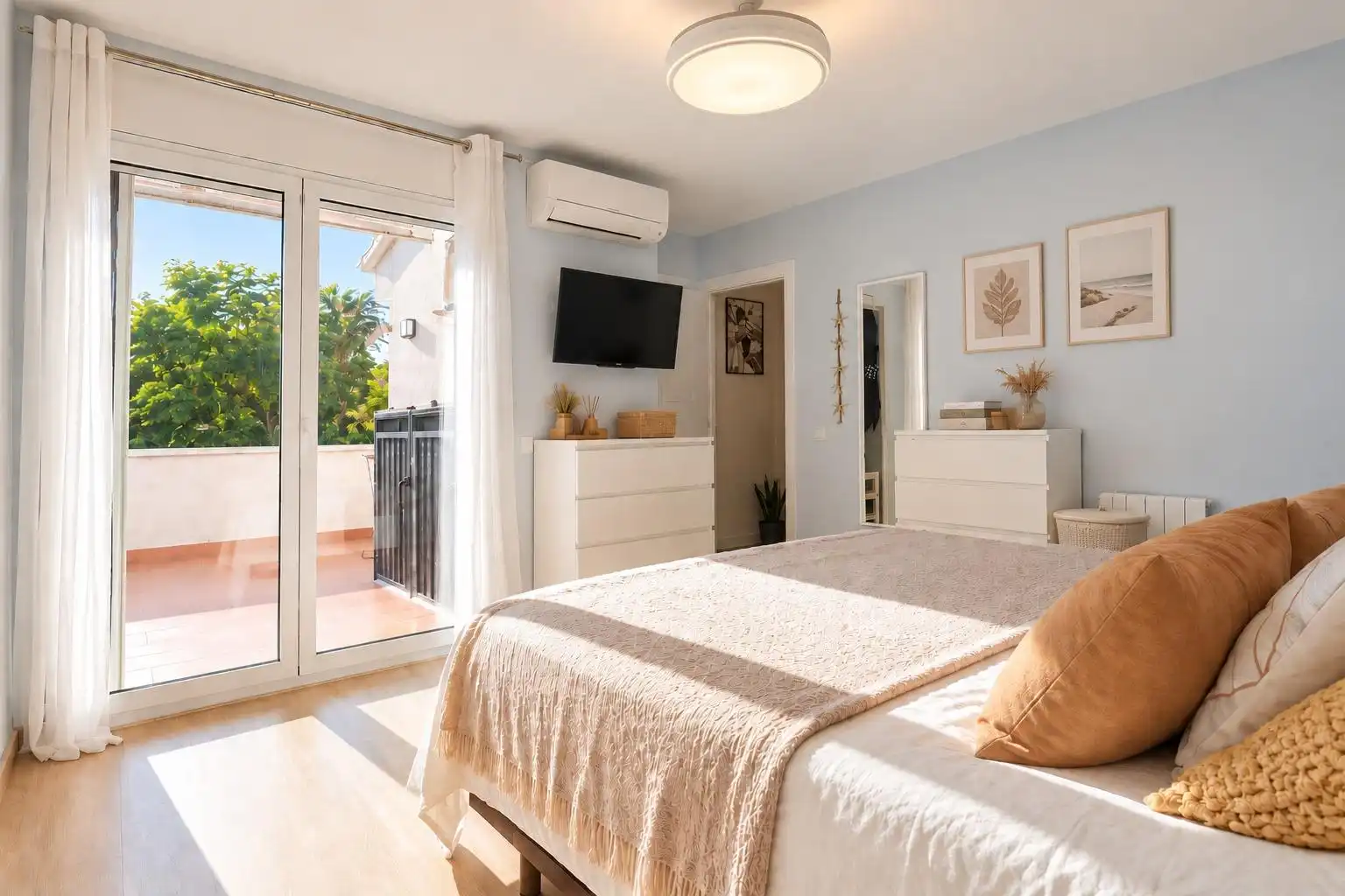 Terraced house with terrace for sale in Calle SANTIAGO RUSIÑOL, imagen 6