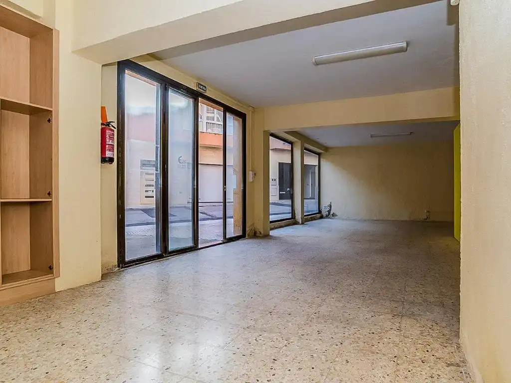 Gewerbefläche zum Verkauf in Carrer Pau Casals 17, imagen 7
