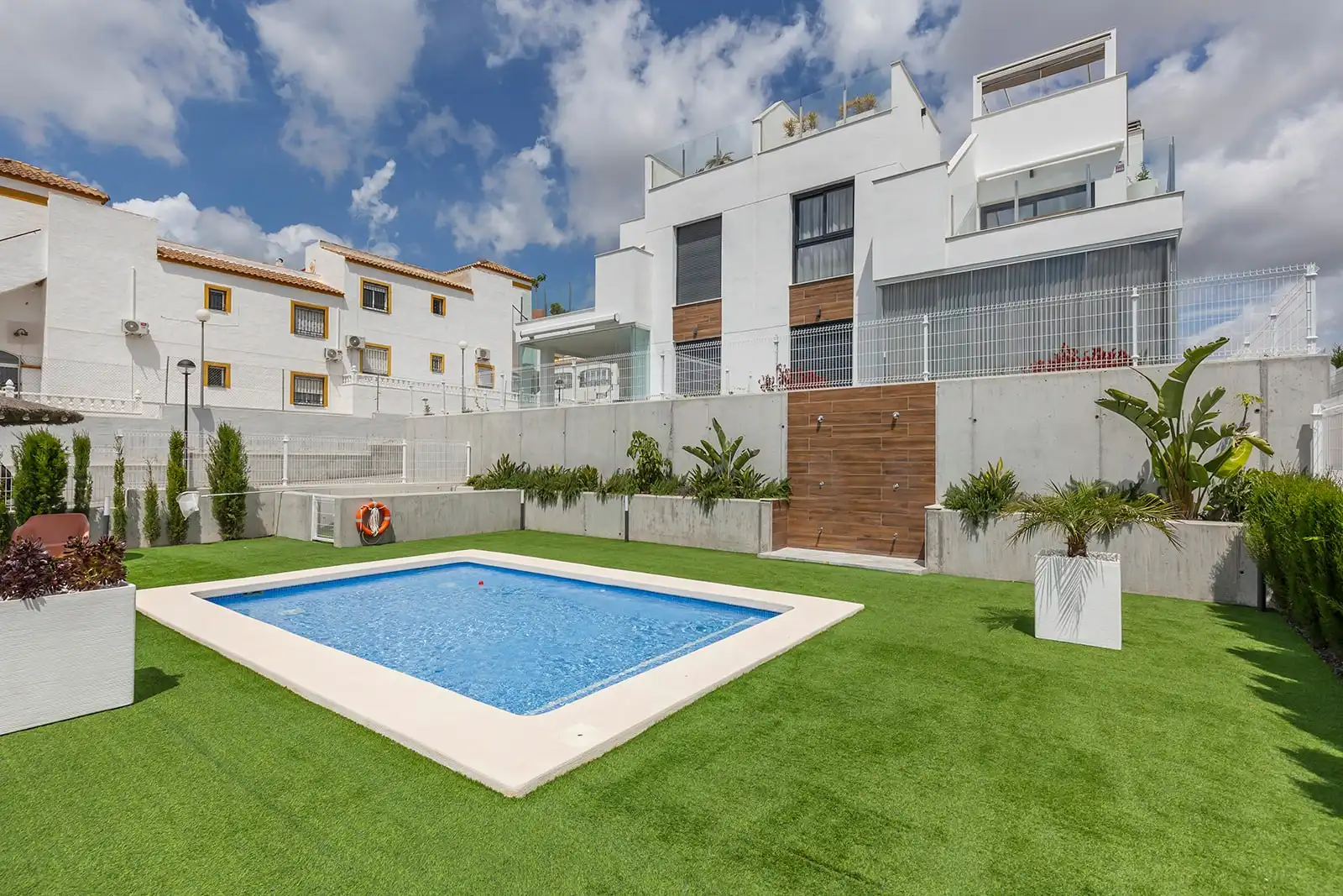 Schwimmbecken von Erdgeschoss zum Verkauf in Orihuela mit Klimaanlage, Terrasse und Möbliert