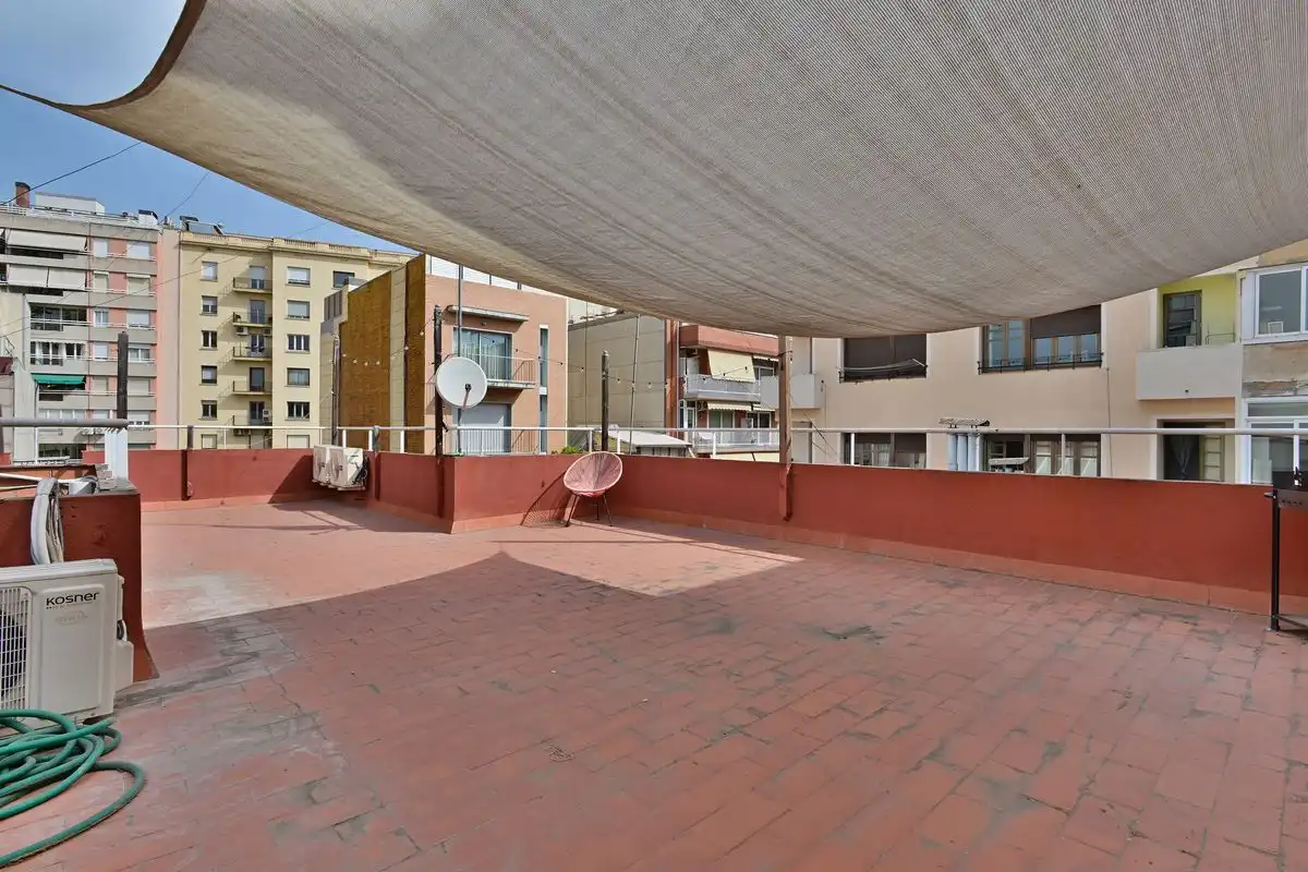 Terraza de Piso en venta en Barcelona con Calefacción, Terraza y Balcón