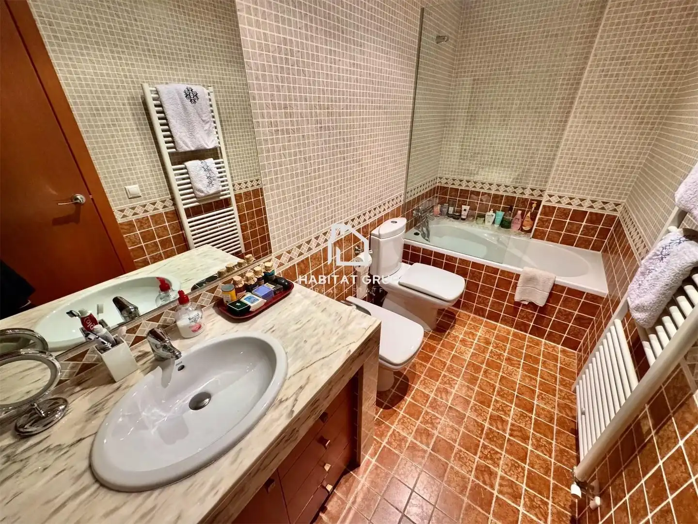 Baño de Dúplex en venta en Alp con Calefacción, Terraza y Trastero