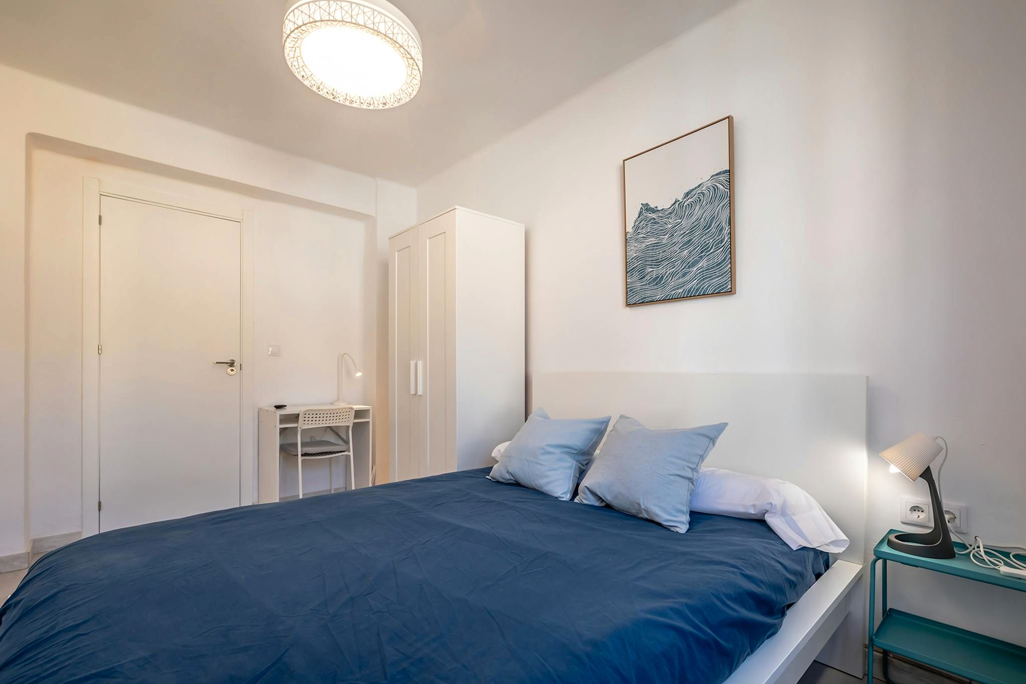 Bedroom of Flat to share in  Valencia Capital  with Furnished, Washing machine and TV