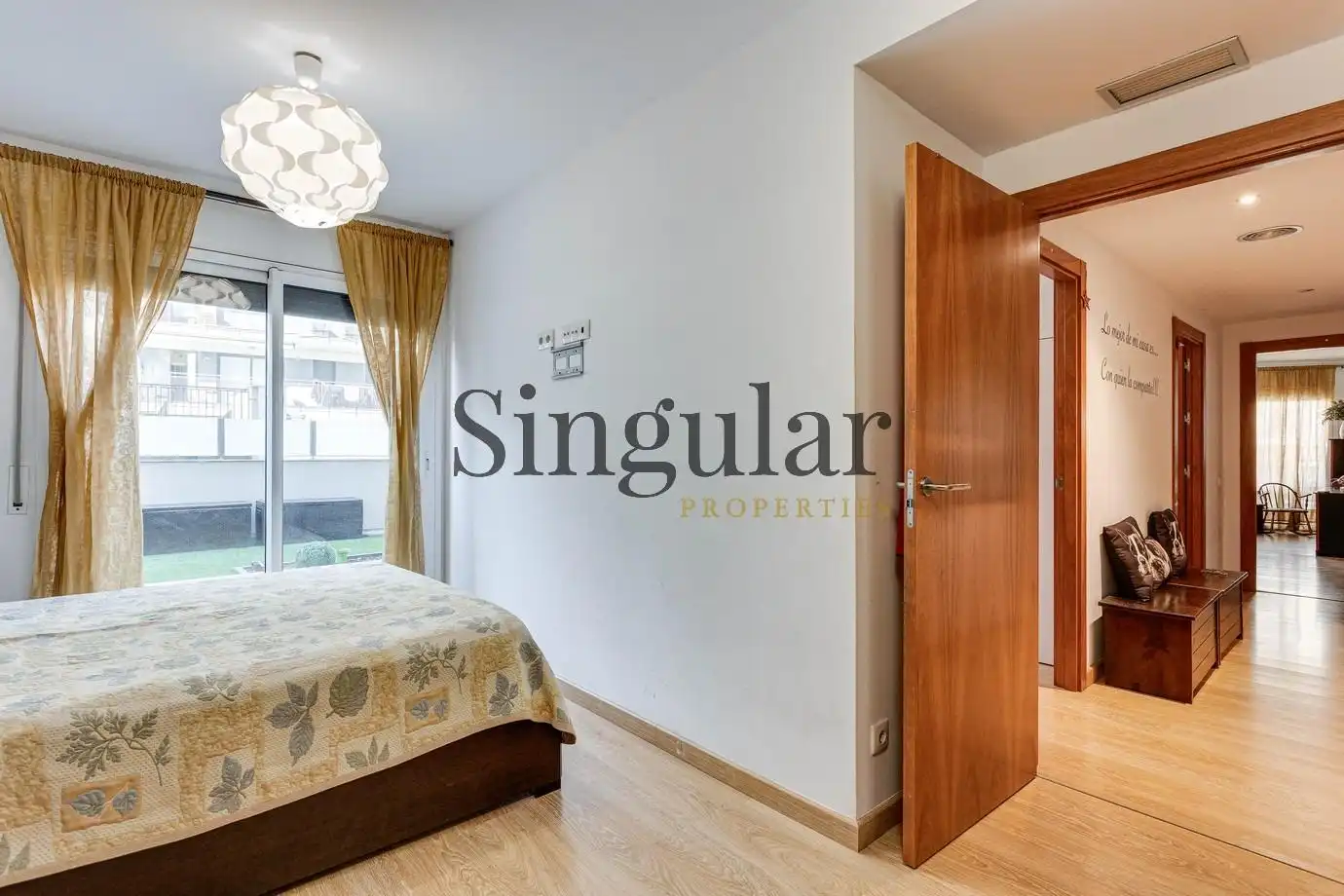 Habitación de Piso en venta en Badalona con Calefacción, Jardín privado y Parquet