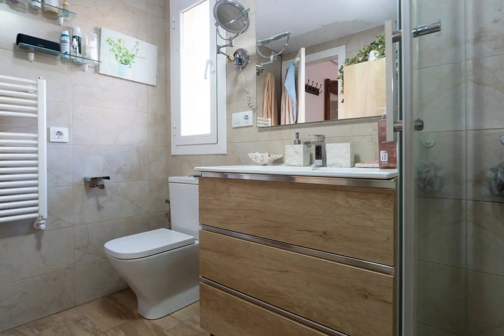 Badezimmer von Wohnung zum Verkauf in Jaén mit Klimaanlage, Heizung und Privatgarten