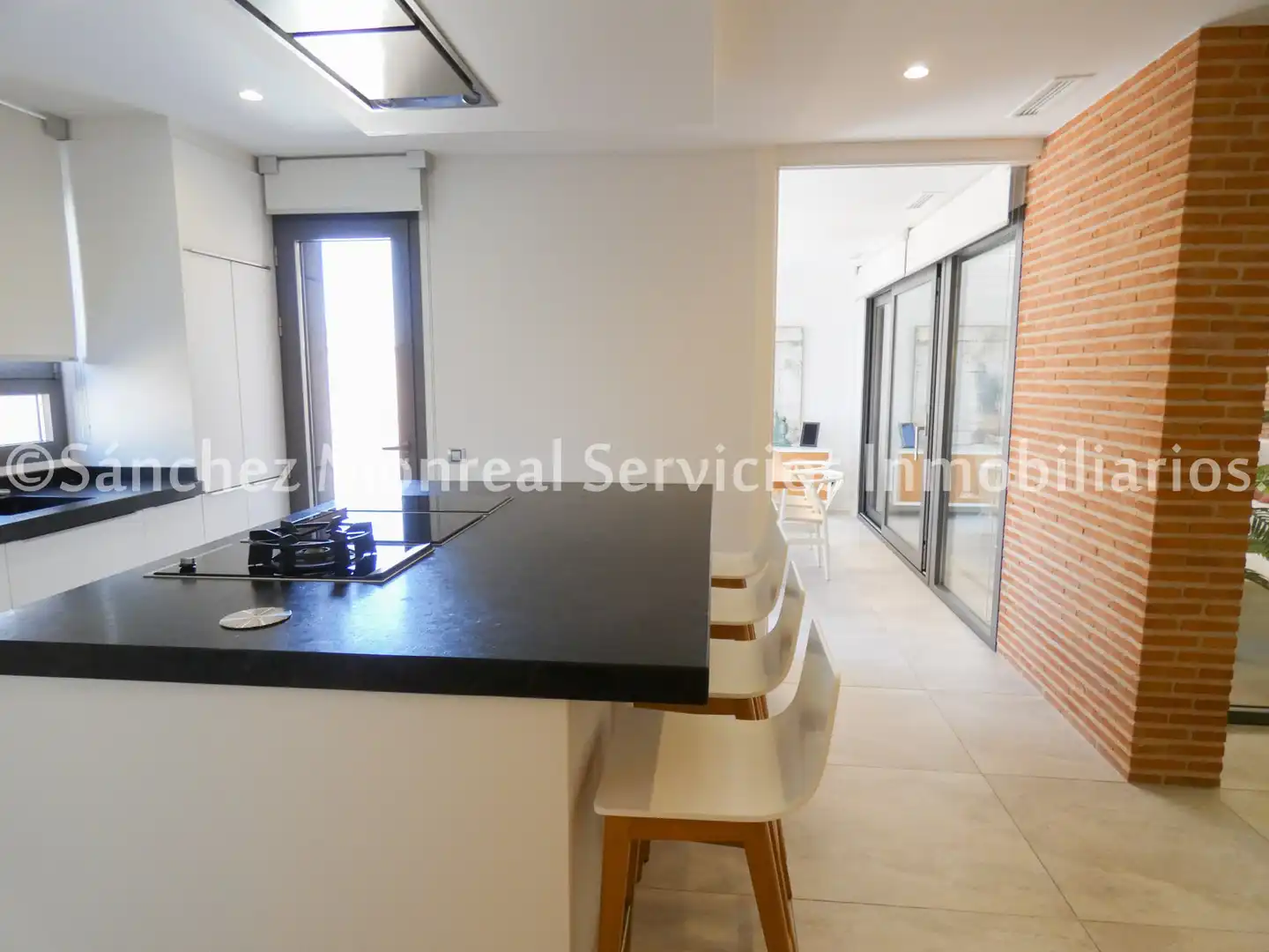 Cocina de Casa o chalet en venta en Alcázar de San Juan con Aire acondicionado, Calefacción y Jardín privado