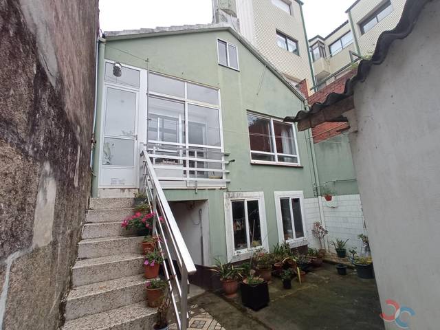 Casa-chalet en Venta en Bueu