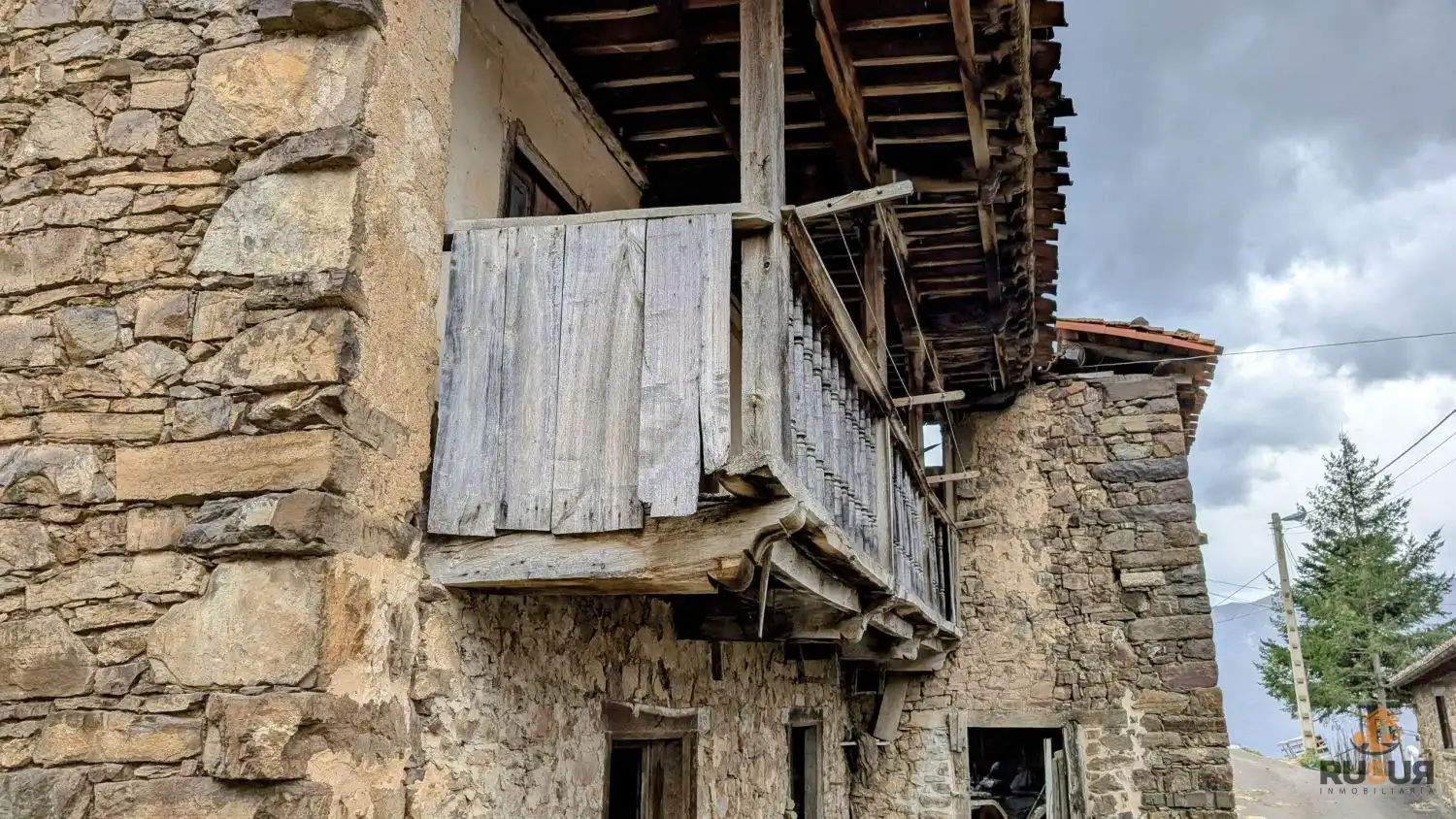 Vista exterior de Finca rústica en venta en Cabezón de Liébana con Balcón