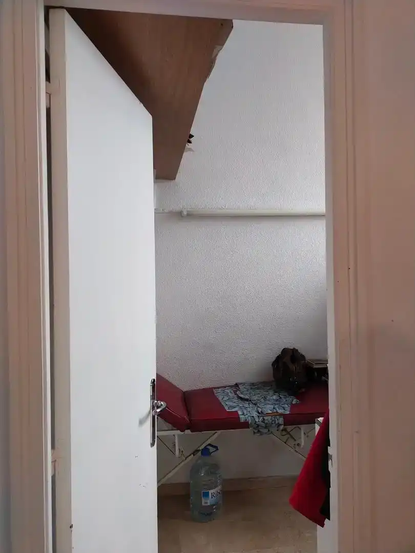 Habitación de Local en venta en Terrassa con Aire acondicionado