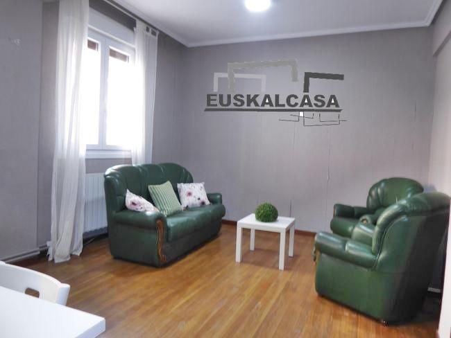 Living room of Flat for sale in Bilbao   with Heating and Parquet flooring