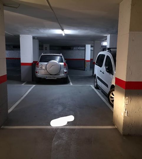 Foto 2 von Garage zur Miete in Carrer del Comerç, 1, Santa Eulàlia, L'Hospitalet de Llobregat