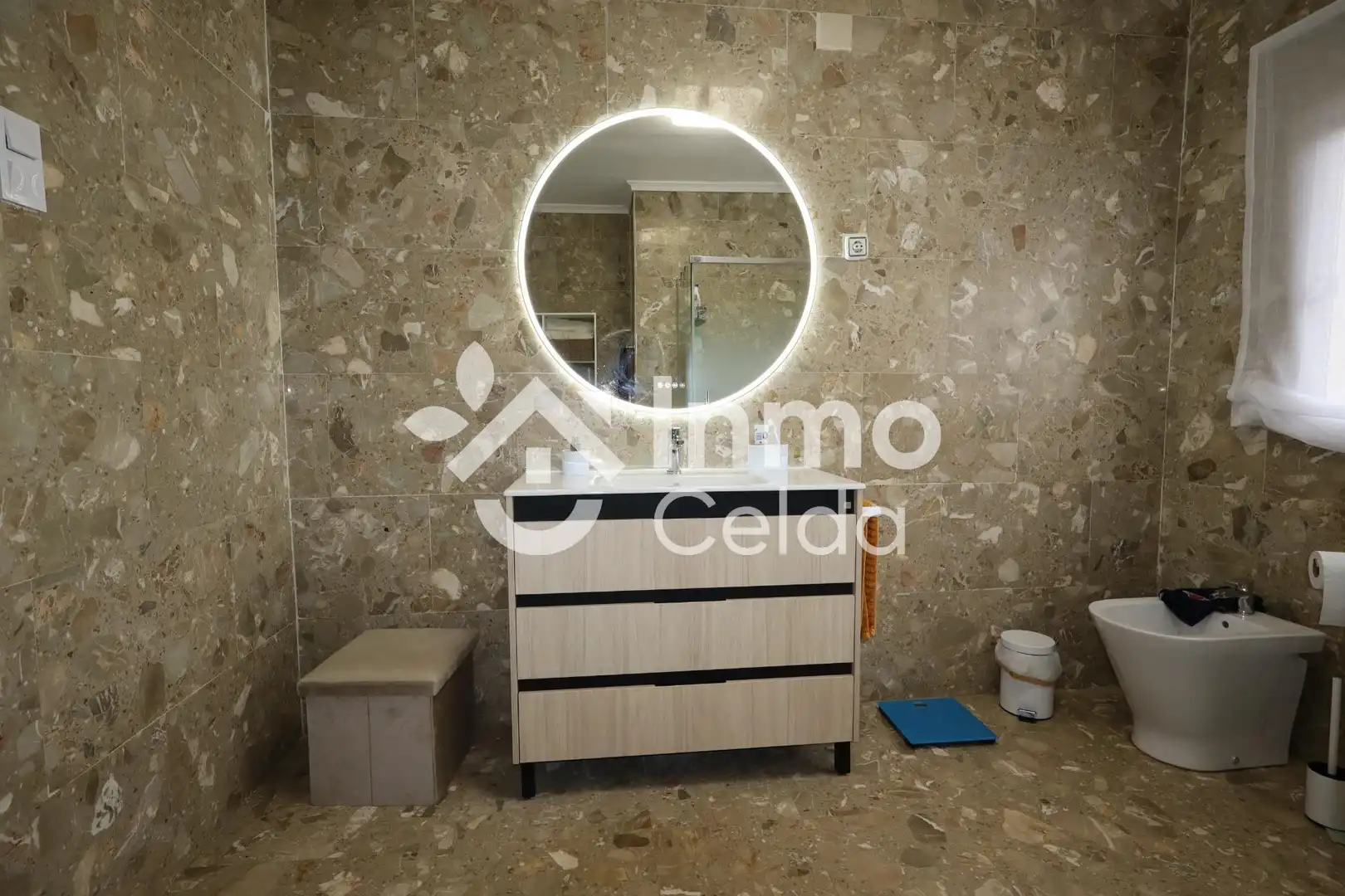 Baño de Casa o chalet en venta en Chiva con Aire acondicionado, Calefacción y Jardín privado