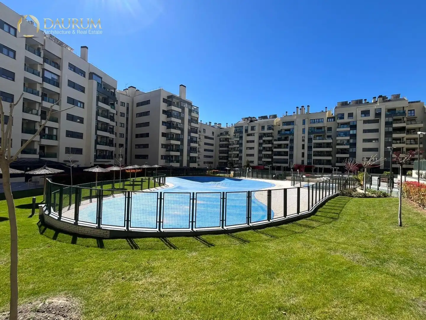 Piscina de Piso en venta en Rivas-Vaciamadrid con Aire acondicionado, Calefacción y Terraza