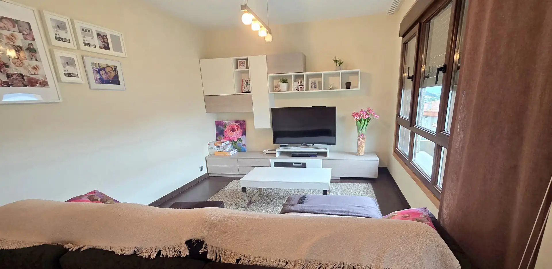 Sala de estar de Casa o chalet en venta en Soutomaior con Calefacción