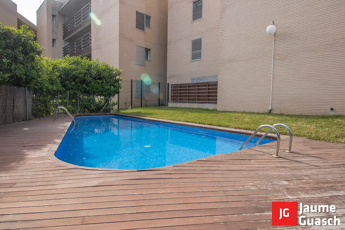 Schwimmbecken von Dachboden zum Verkauf in Torredembarra mit Klimaanlage, Heizung und Terrasse