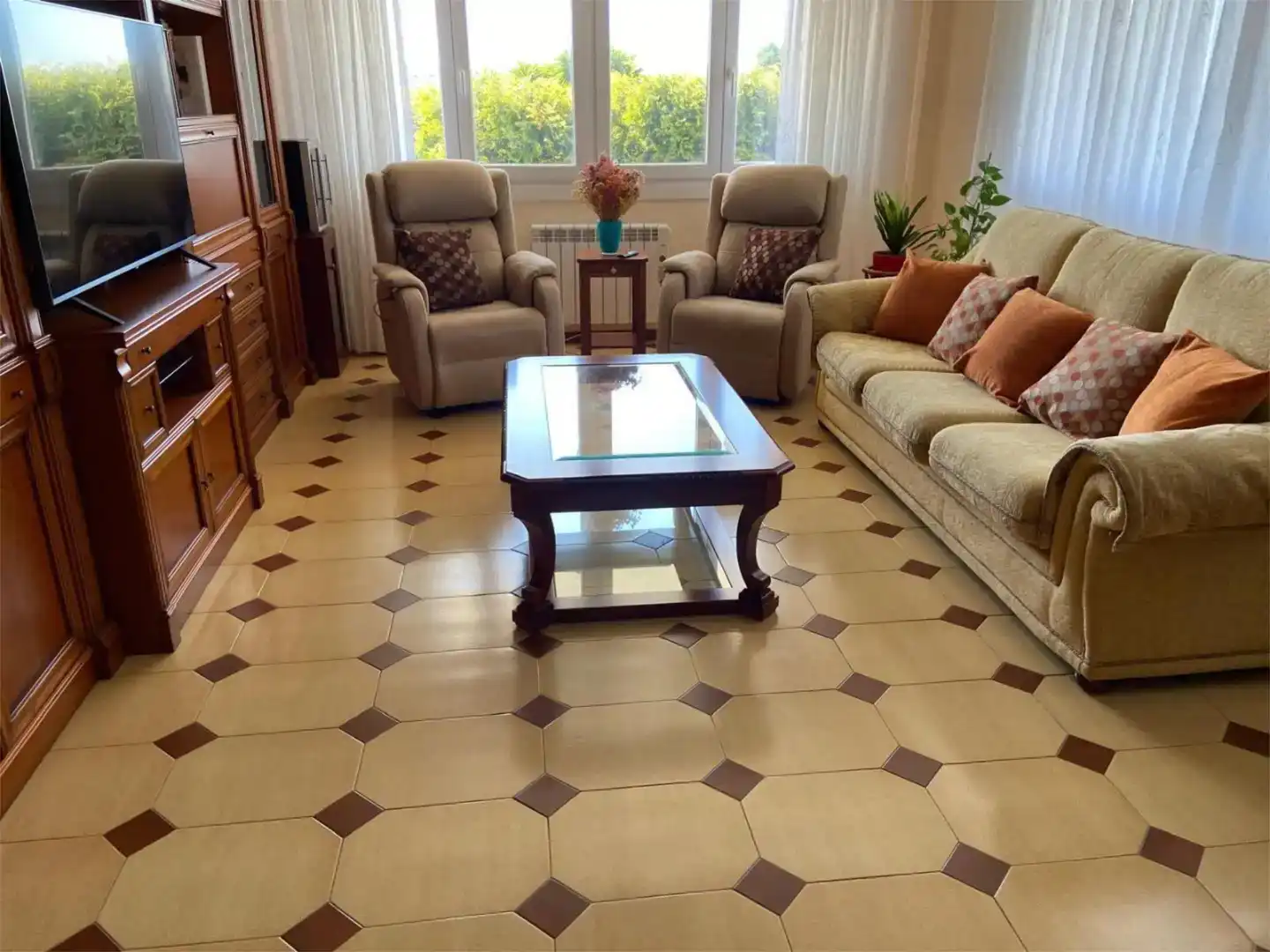 Living room of Houses for rent in Bergondo  with Parquet flooring, Storage room and Swimming Pool