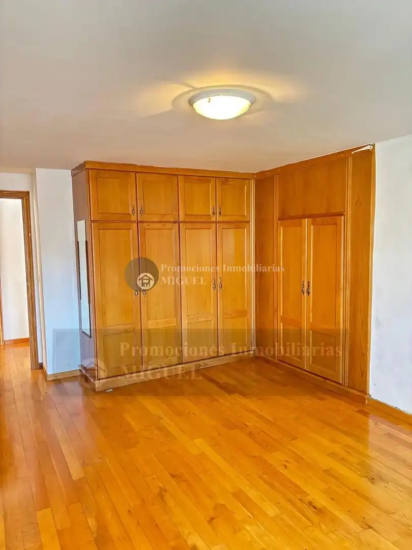 Habitación de Casa o chalet en venta en Riós