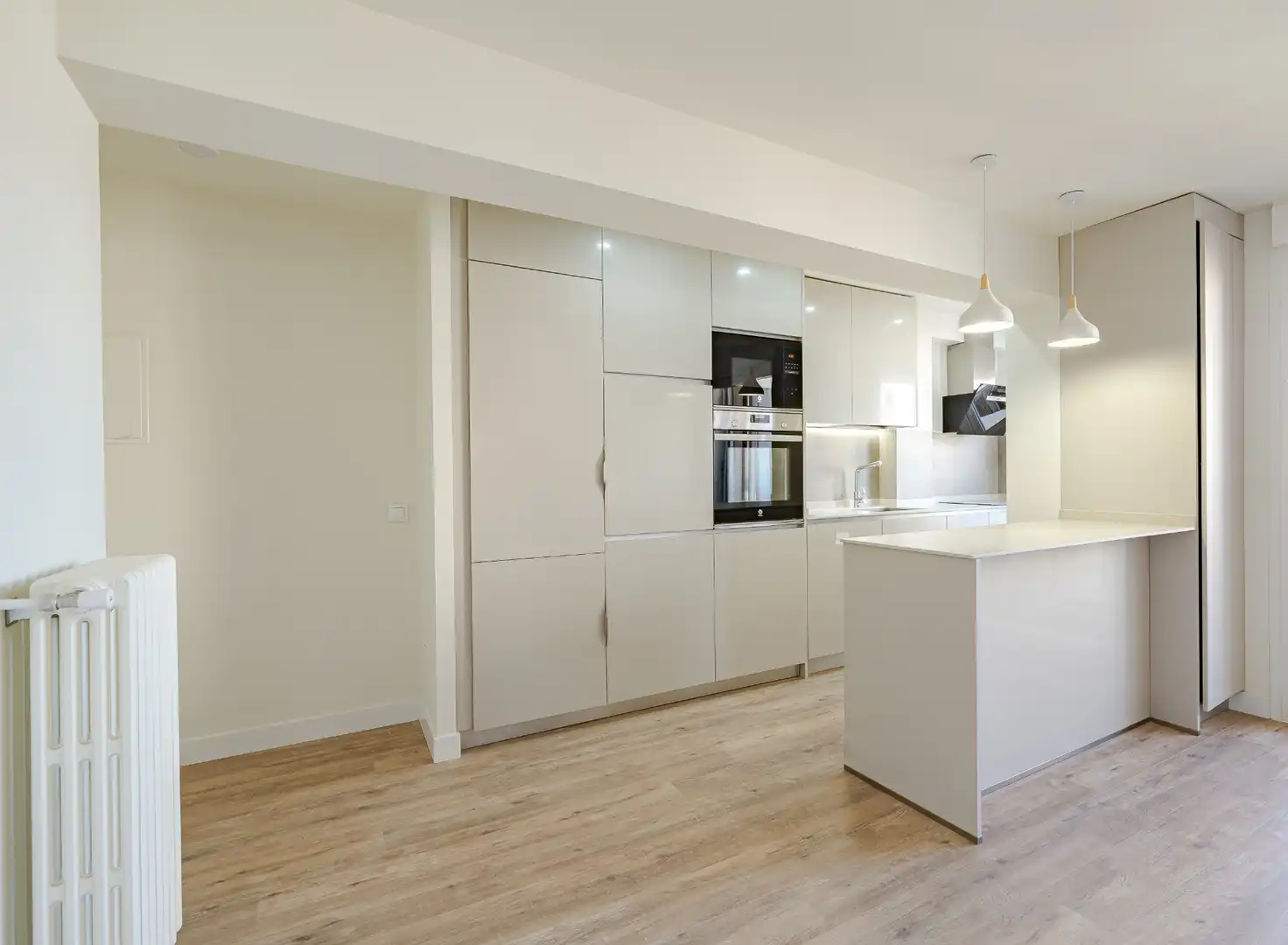 Küche von Wohnung zum Verkauf in San Sebastián de los Reyes mit Klimaanlage und Heizung