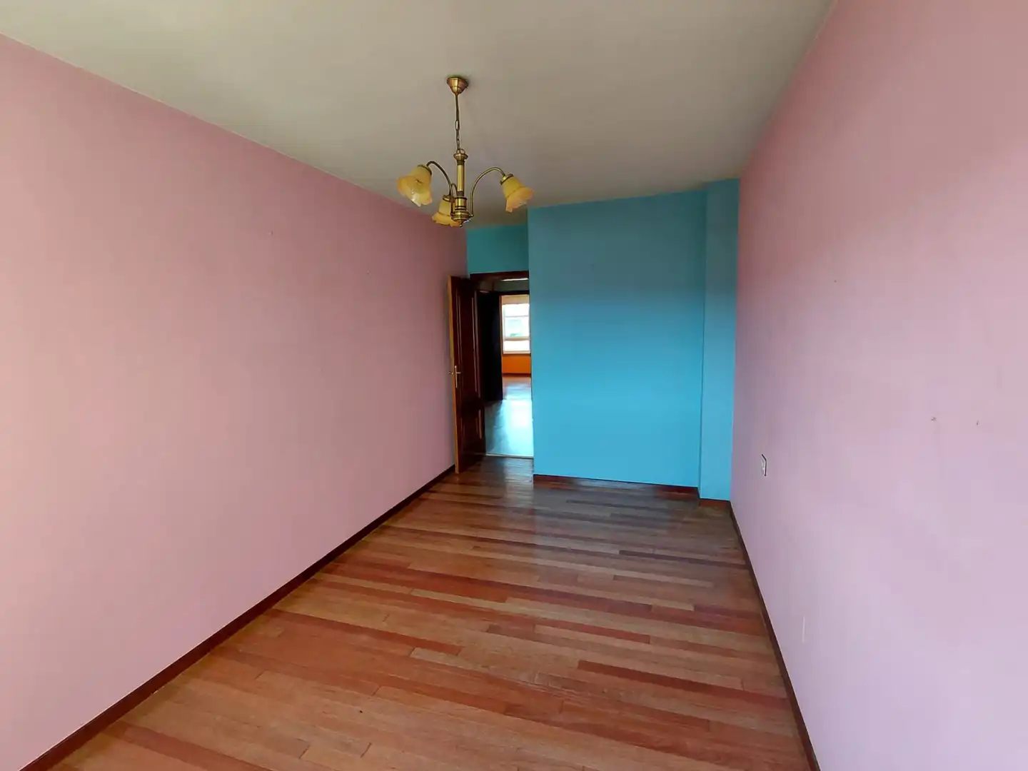 Schlafzimmer von Wohnung zum Verkauf in Melide mit Abstellraum