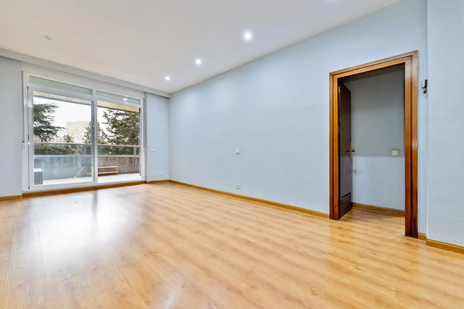 Wohnungen zur Miete in Madrid mit Klimaanlage, Privatgarten und Terrasse