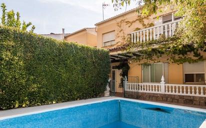 Piscina de Casa o xalet en venda en Úbeda amb Aire condicionat, Terrassa i Piscina