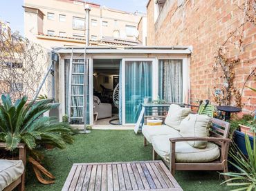 Triplex con giardino in vendita a Carrer ANGEL GUIMERA