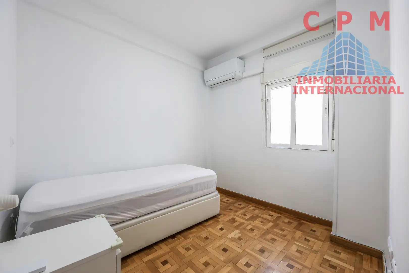 Dormitori de Pis de lloguer en Madrid amb Aire condicionat, Calefacció i Parquet