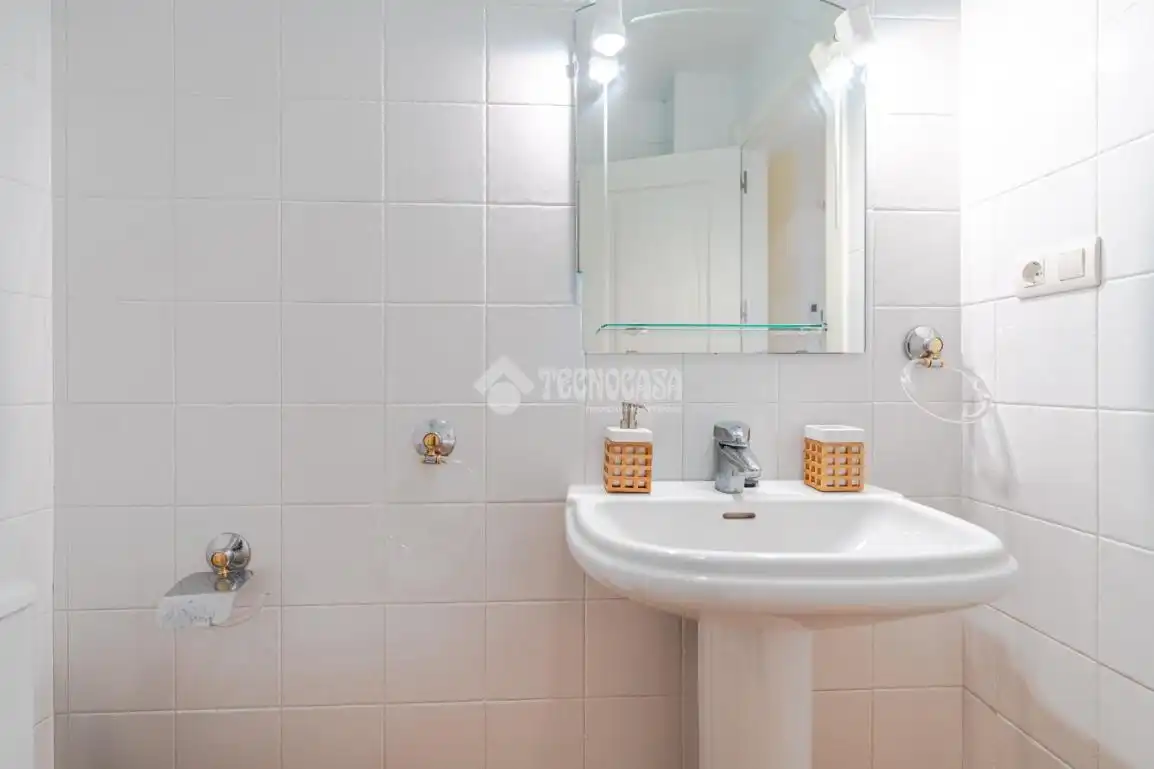 Bany de Pis en venda en Motril amb Aire condicionat i Terrassa