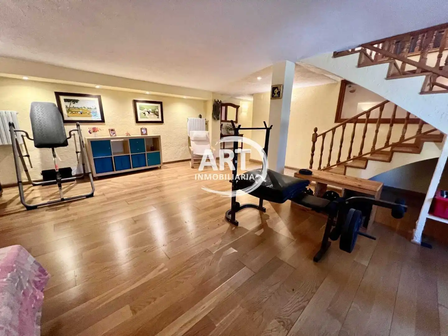 Houses for sale in L'Eliana  with Air Conditioner, Heating and Private garden