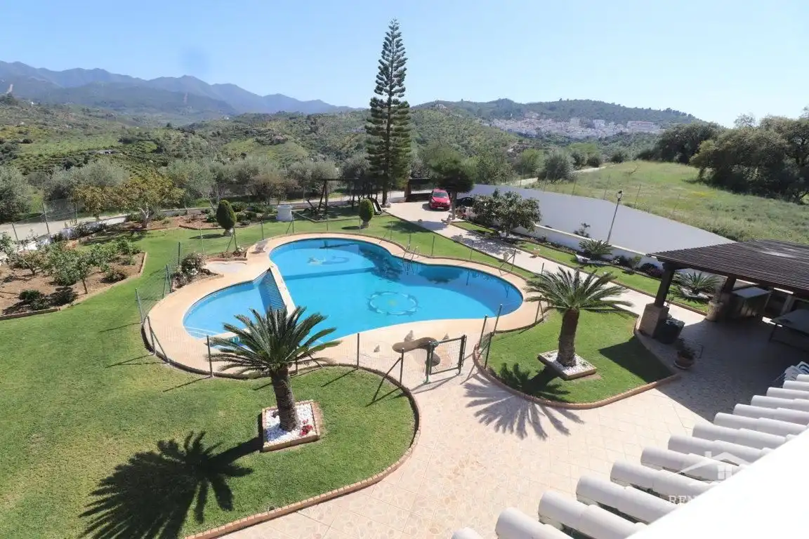 Piscina de Casa o chalet de alquiler en Guaro con Jardín privado, Terraza y Trastero