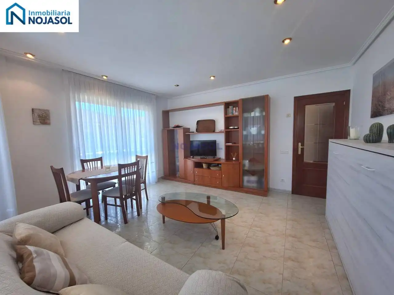Sala de estar de Apartamento de alquiler en Noja con Calefacción, Terraza y Amueblado
