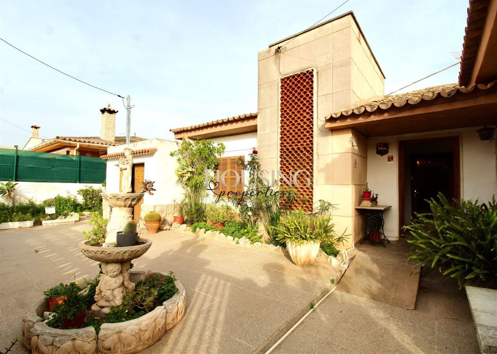 Vista exterior de Casa o xalet en venda en Marratxí amb Jardí privat, Terrassa i Piscina