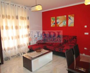 Living room of Apartment to rent in Valdepeñas  with Heating and Furnished