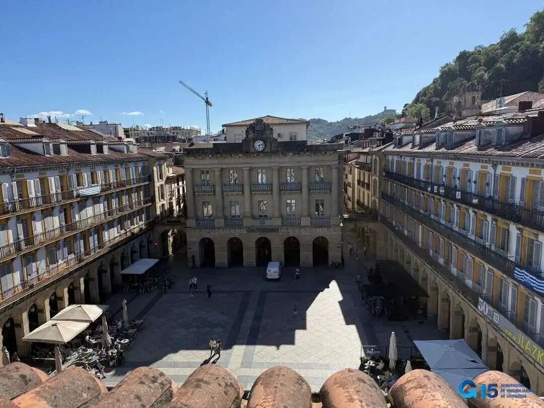 Vista exterior de Ático en venta en Donostia - San Sebastián  con Calefacción y Amueblado