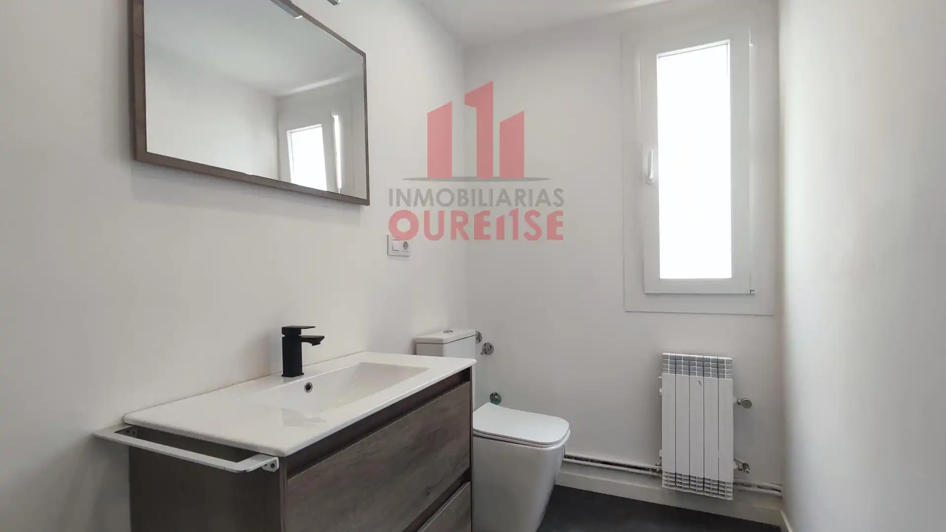 Badezimmer von Wohnung zur Miete in Ourense Capital  mit Heizung, Möbliert und Balkon