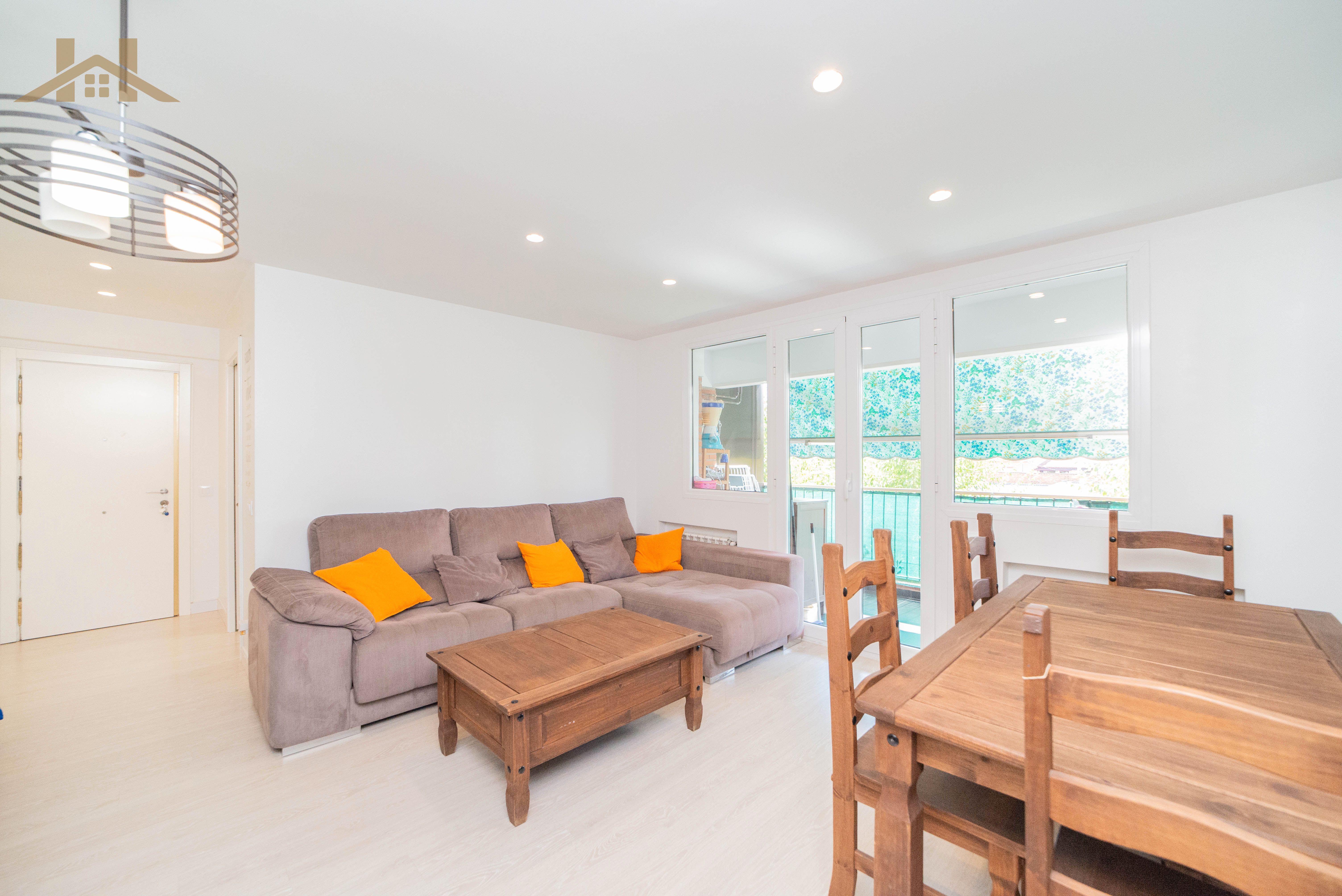 Living room of Flat for sale in Sevilla la Nueva  with Air Conditioner, Heating and Terrace