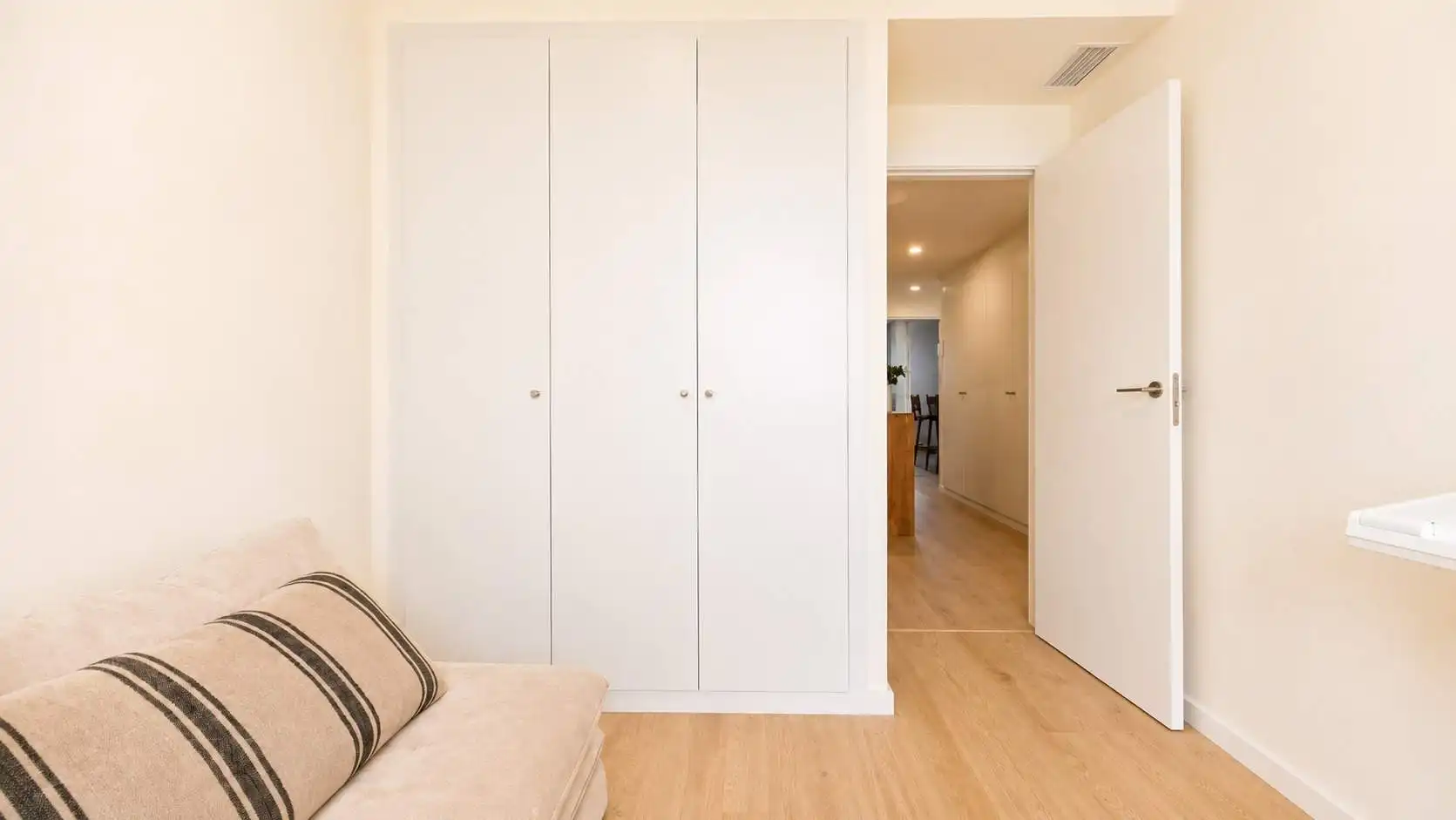 Wohnung zur Miete in Badalona mit Klimaanlage, Terrasse und Möbliert
