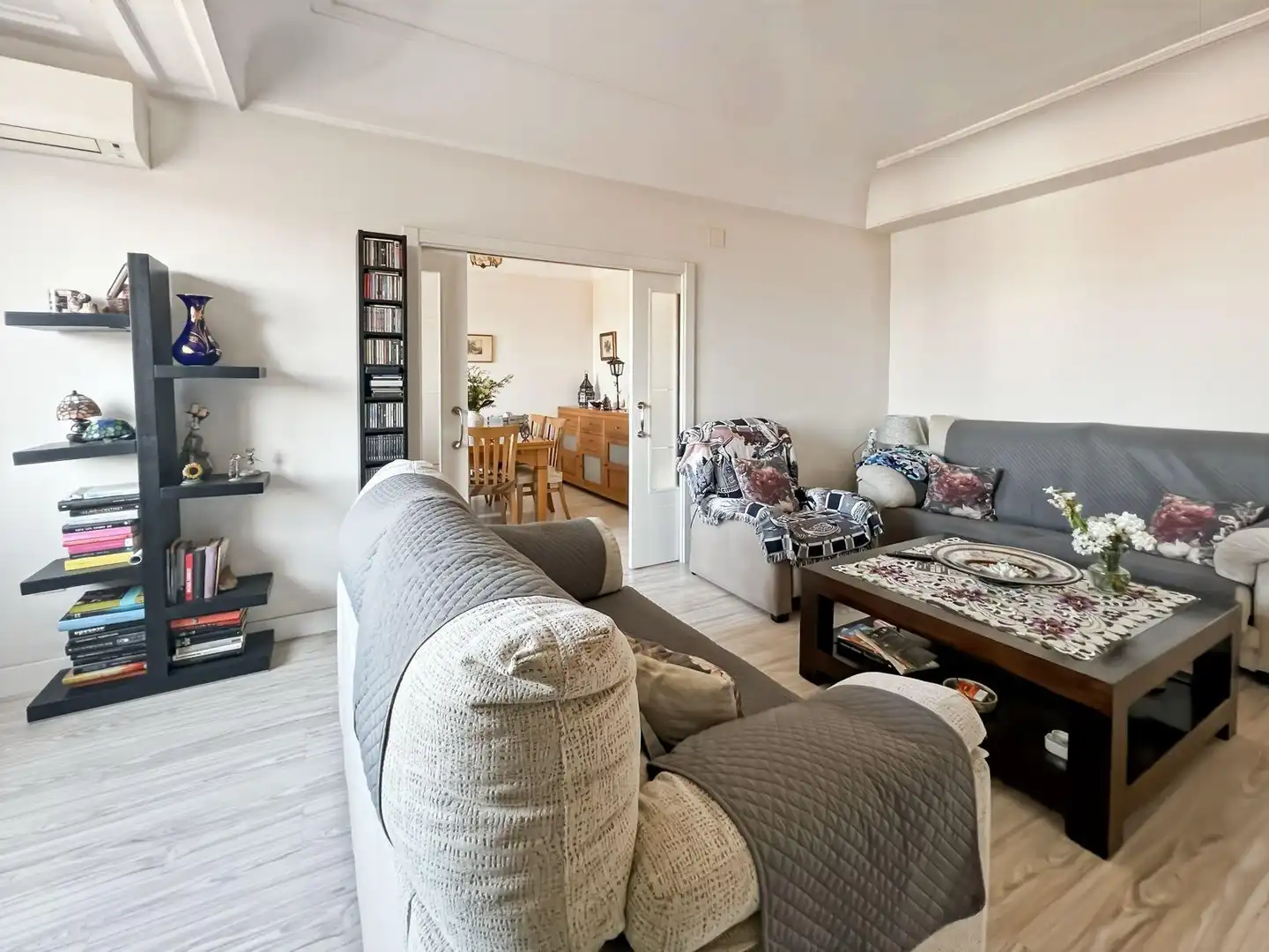 Sala de estar de Ático en venta en  Madrid Capital con Aire acondicionado y Balcón