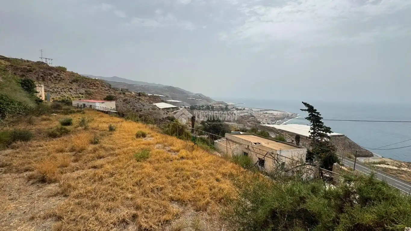 Terreno en venta en Albuñol