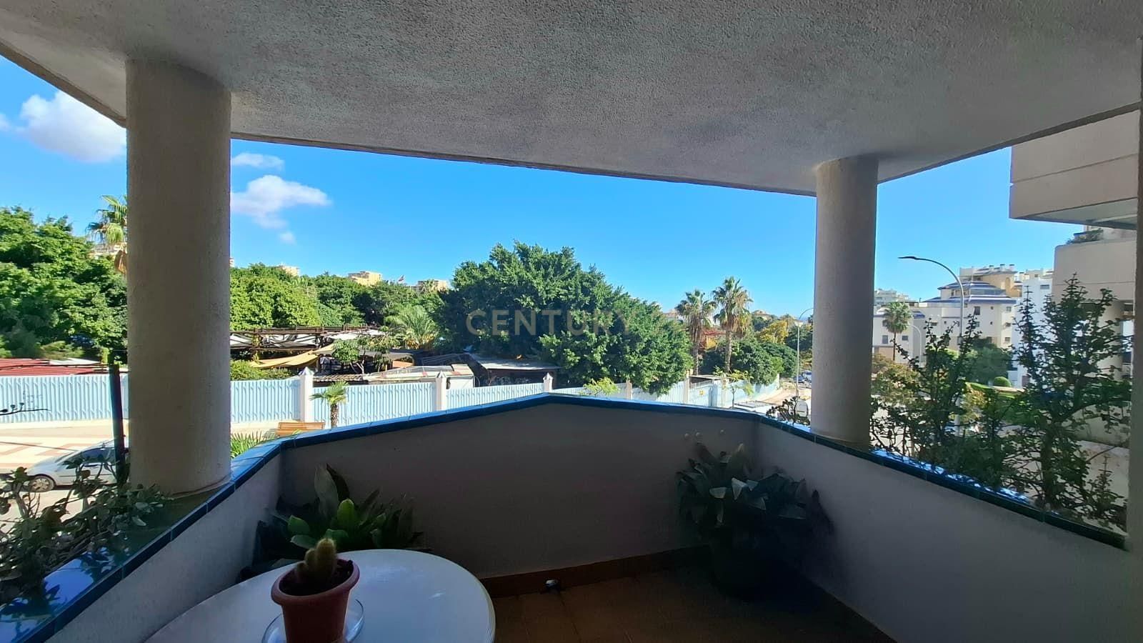 Terrassa de Apartament en venda en Benalmádena amb Aire condicionat i Piscina comunitària