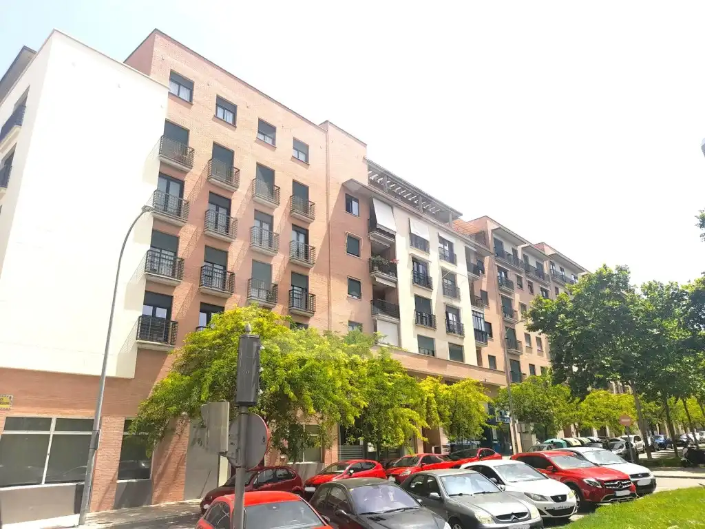 Vista exterior de Pis en venda en Badajoz amb Balcó