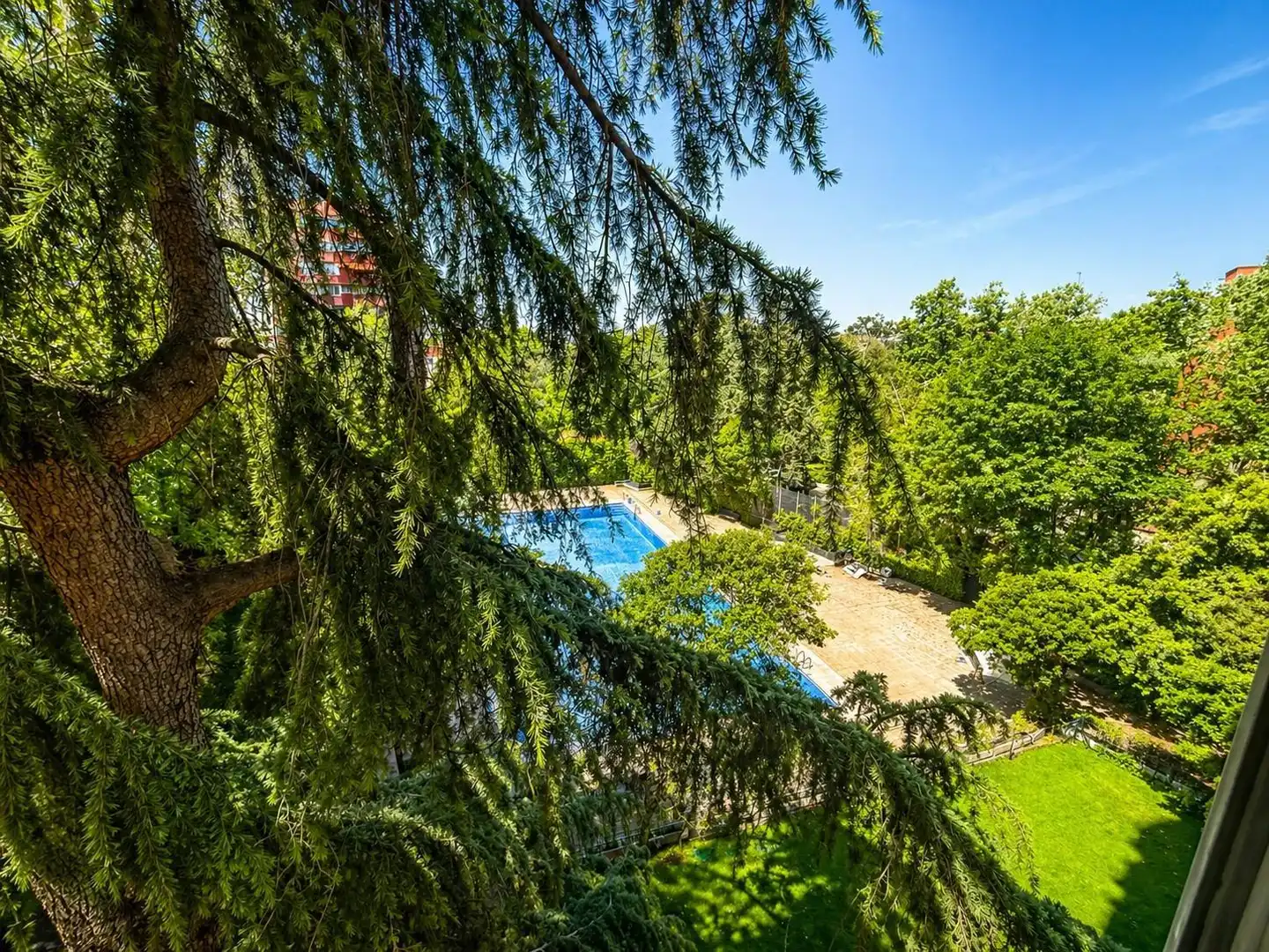 Piscina de Pis en venda en Madrid amb Aire condicionat, Calefacció i Parquet