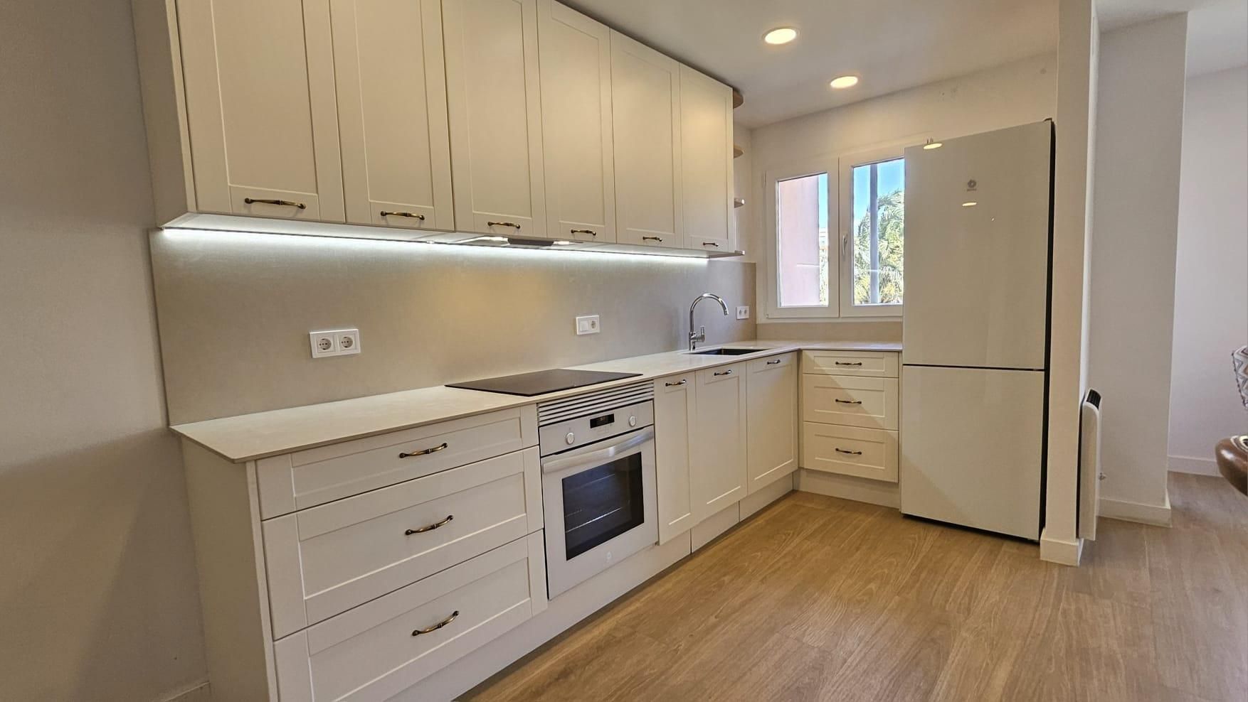 Cocina de Piso en venta en Alicante / Alacant con Calefacción, Terraza y Balcón