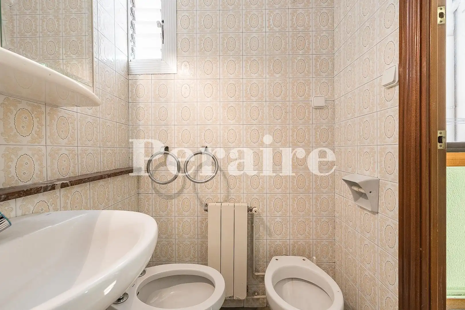 Badezimmer von Wohnung zum Verkauf in Barcelona mit Klimaanlage, Heizung und Parkett