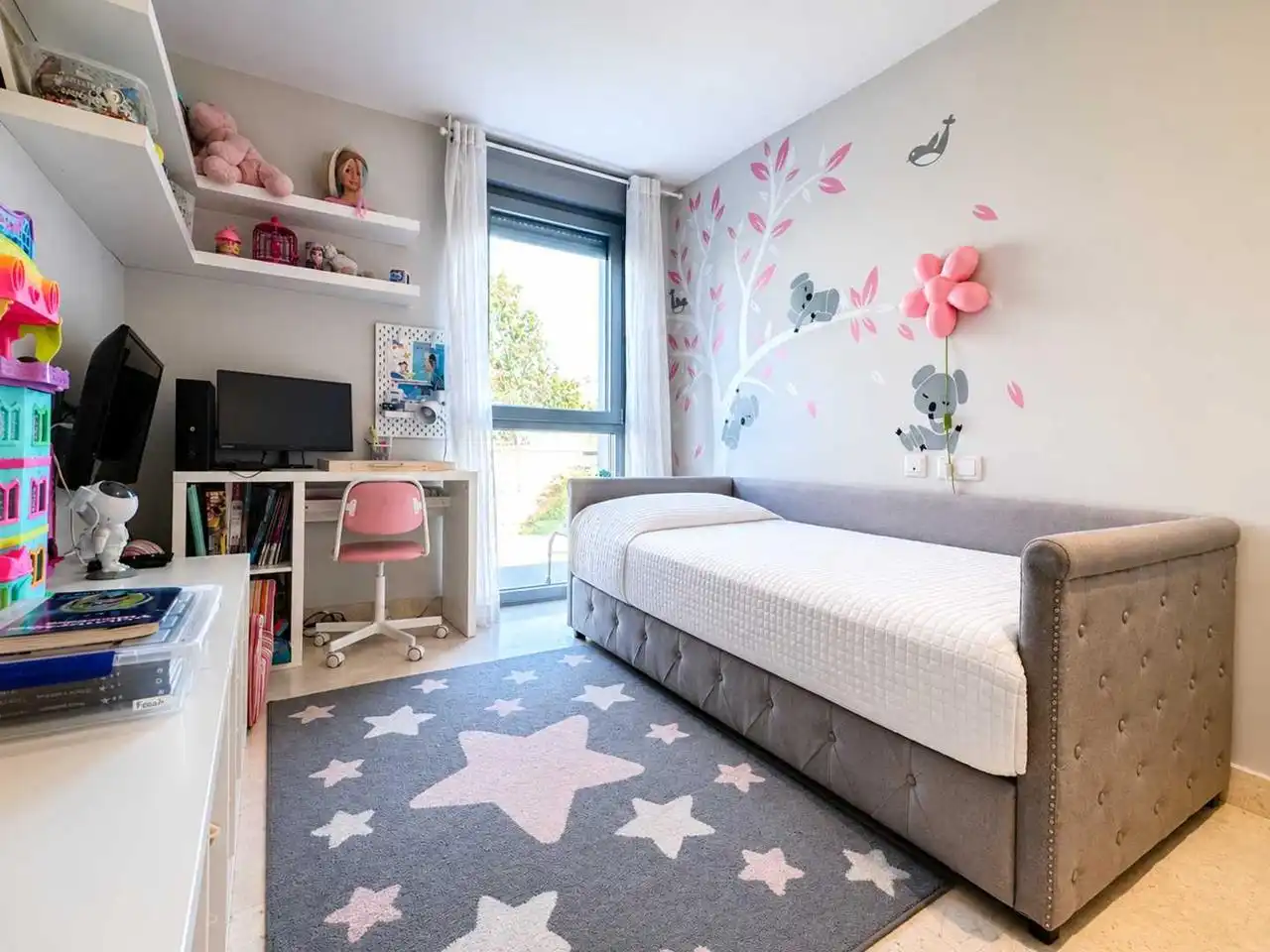 Schlafzimmer von Wohnungen zum Verkauf in Manilva mit Klimaanlage, Heizung und Terrasse