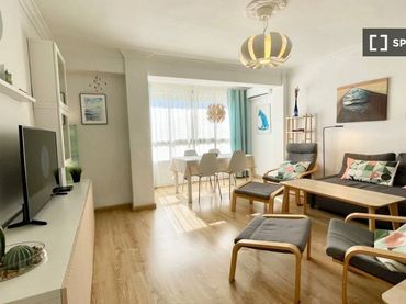 Flat with balcony to rent in Algirós