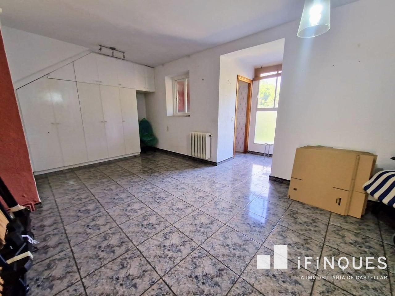 Dormitori de Local en venda en Castellar del Vallès